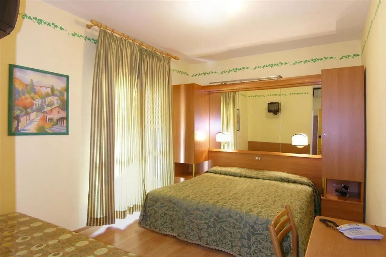 Hotel Germania Lido di Jesolo 3*,